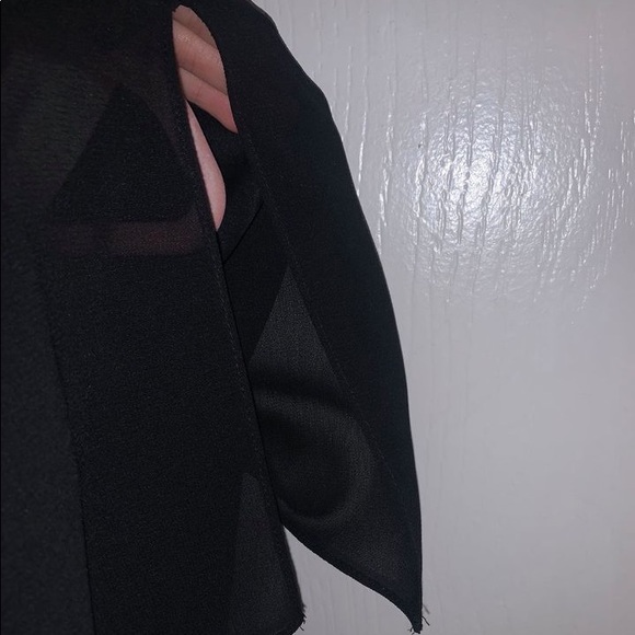 Gorgeous Black Top - Picture 5 of 5